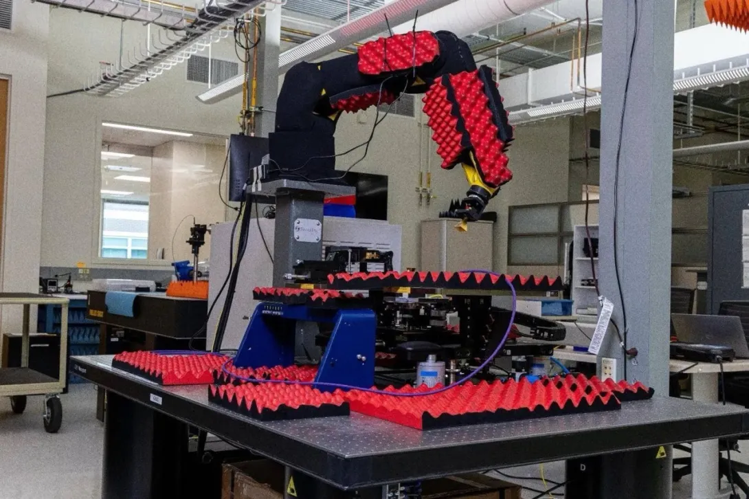Machinery in the mmWave Antennas &amp; Arrays Lab
